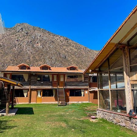Light Wood Hotel Calca Exterior photo