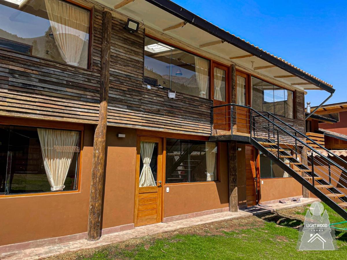 Light Wood Hotel Calca Exterior photo